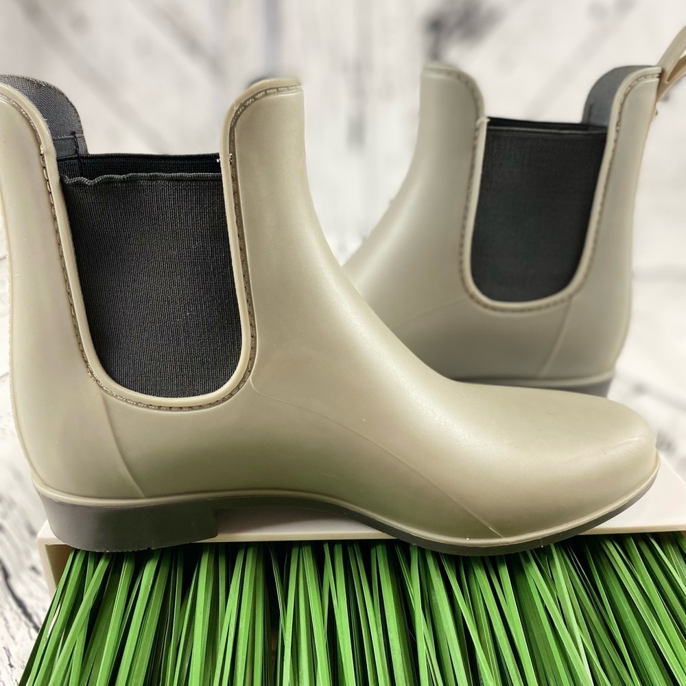 Waterproof Booties by Sam Edelman Size 7.5 - Picture 6 of 11